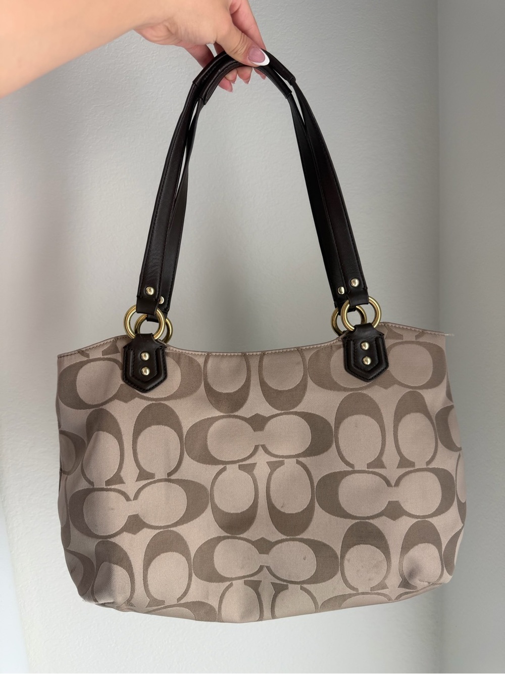 Coach Khaki and Brown Signature Shoulder Bag - Picture 2 of 8
